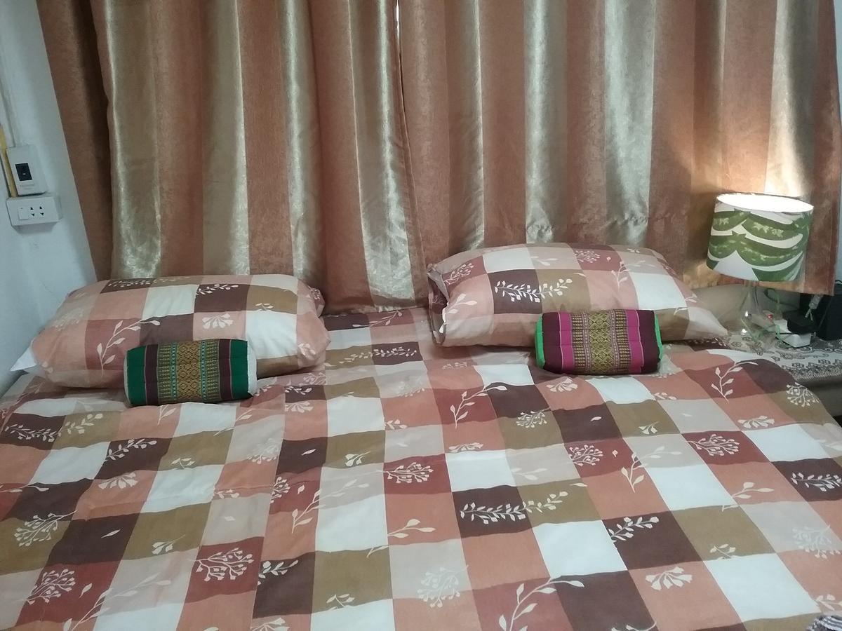 Danee Hostel Бангкок Экстерьер фото